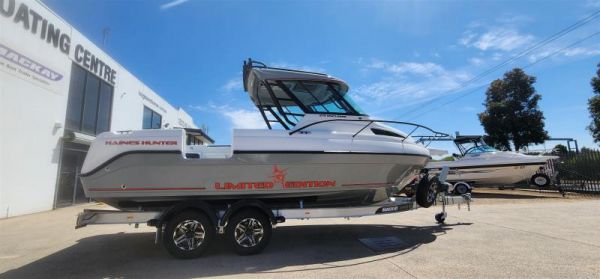 2024 HAINES HUNTER Enclosed 675 Enclosed Limited Black Edition image