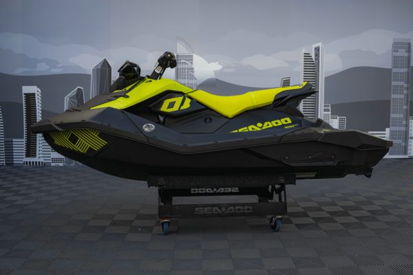 2023 Sea-Doo Spark 3Up Trixx SS 66PG image