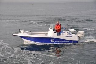 2025 EVOLUTION 552 AXIS CENTRE CONSOLE WITH YAMAHA 150HP FOURSTROKE FOR SALE image