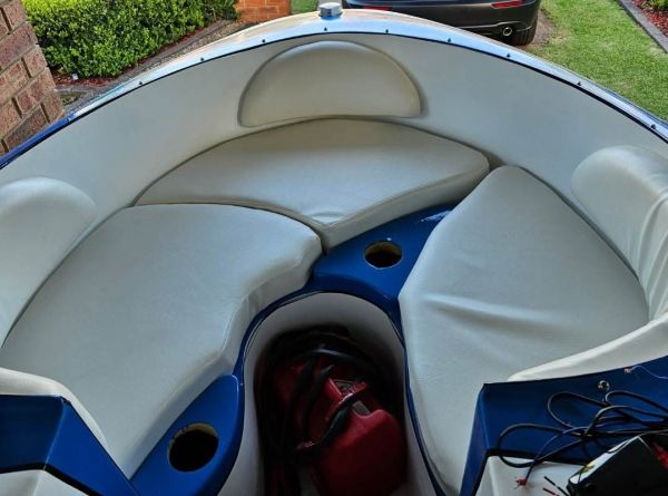 2005 Quicksilver Lightning Bowrider image