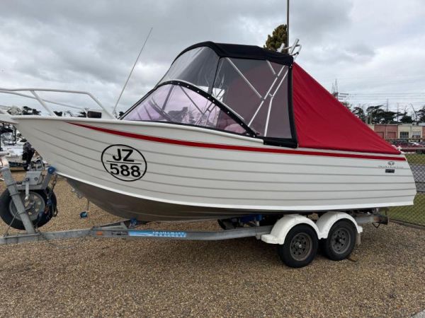 TRAILCRAFT 570 TOURNAMENT RUNABOUT image