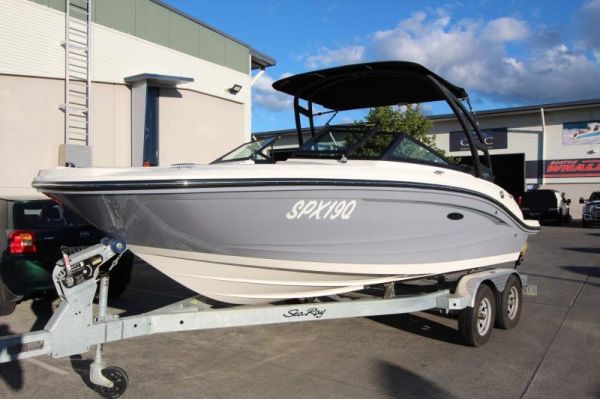 2021 Sea Ray 190 SPX OB image