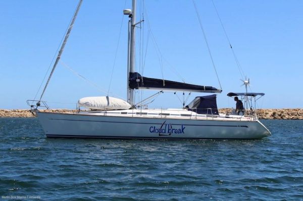 2002 Bavaria 44 image