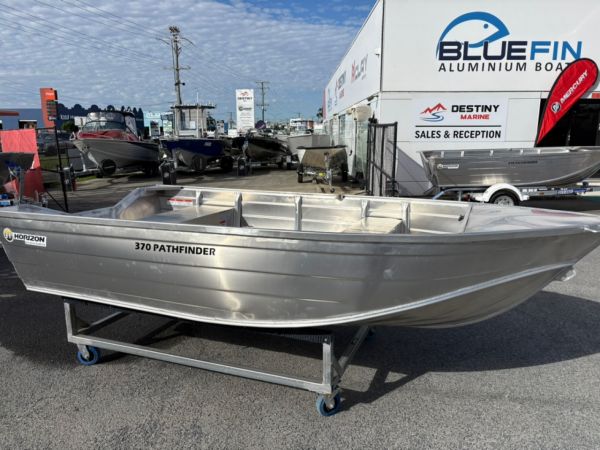 2025 Horizon 370 Pathfinder Boat HIGH SIDES image