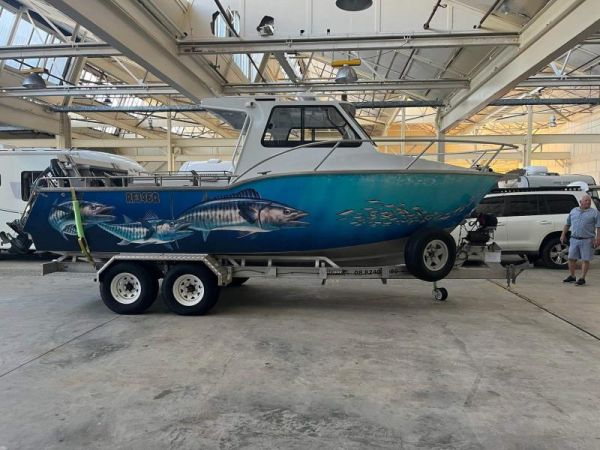 2007 Calibre 7m Custom Offshore Fisher image