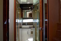 Image for 2017 Carver Yachts C37 13