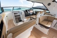 Image for 2020 Sea Ray 400 SLX 6