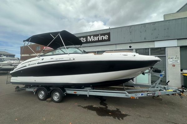 2019 Hurricane Sundeck 2400 OB image