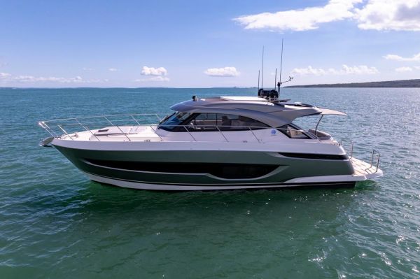 2024 Riviera 4600 Sport Yacht Platinum Edition image