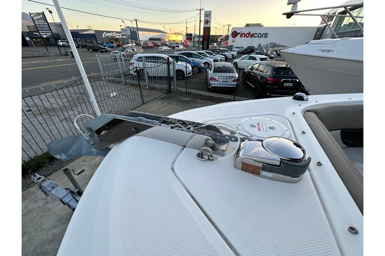 Image for 2012 Sea Ray SLX 300 41