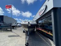 Image for 2022 Sea Ray 230 Sun Sport OB 2