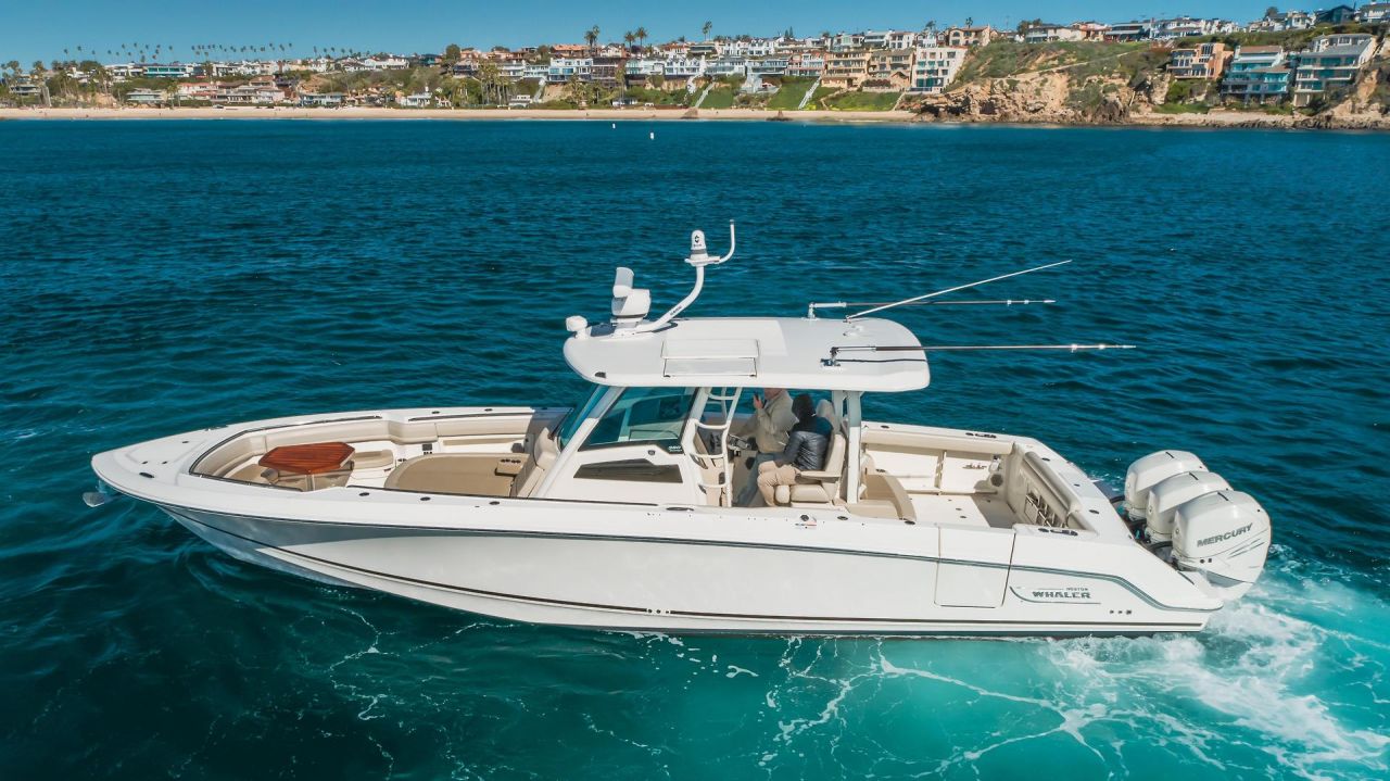 Image for 2018 Boston Whaler 380 Outrage 1