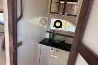 Image for 2021 Sea Ray 320 Sundancer 29