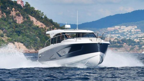 2025 Parker 110 Monaco image