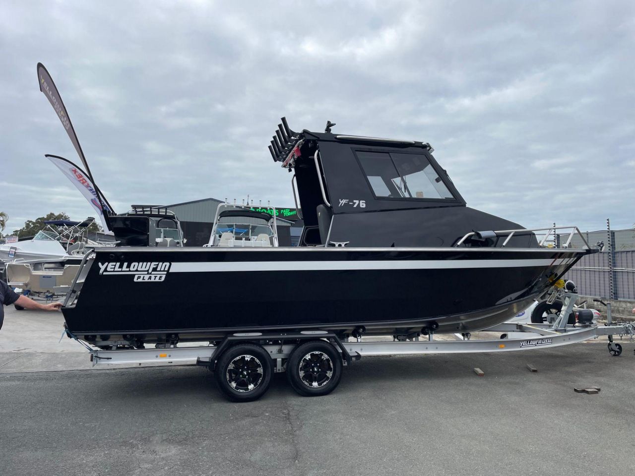 Image for YF-76 Extended Cab - the benchmark in boating! 0