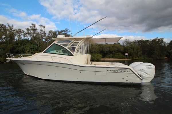 2023 Grady-White Express 330 image