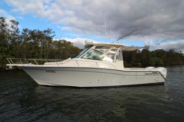 2023 Grady-White Express 330 image