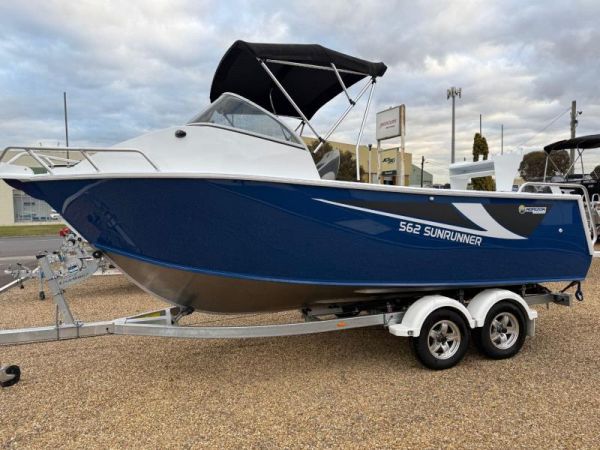 HORIZON 562 SUNRUNNER CUDDY CABIN image
