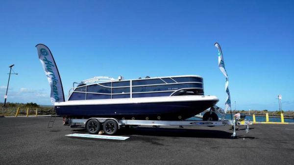 2024 Hurricane Fundeck 236 image