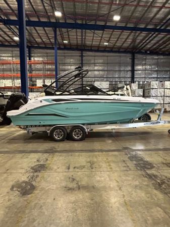 2023 Hurricane Sundeck 235 image