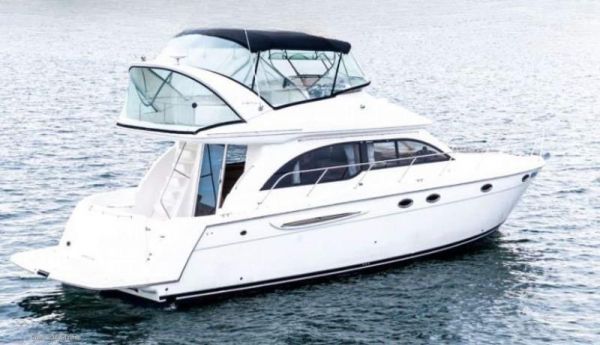 2005 Meridian 411 Sedan image