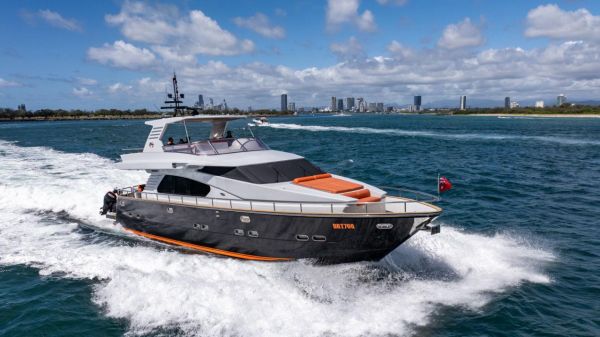 2001 Horizon Yacht E65 Motor Yacht image
