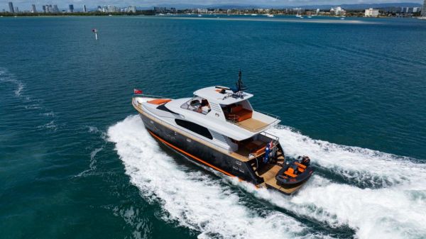 2001 Horizon Yacht E65 Motor Yacht image