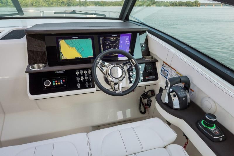 Image for SEA  RAY 320 SUNDANCER 1
