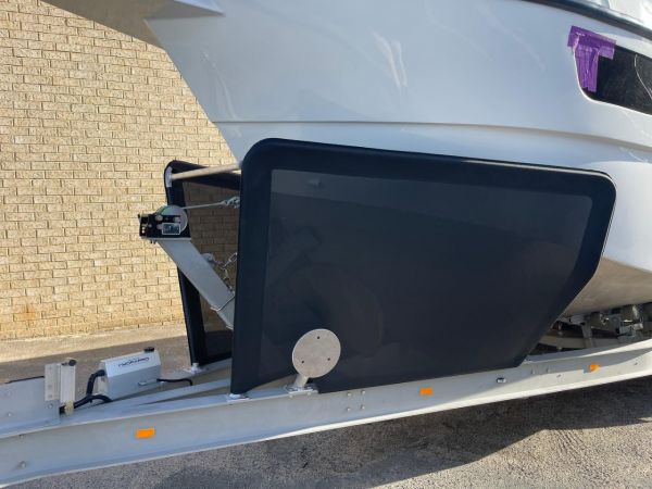 2025 Lux Custom Boats 8.2m Hardtop image