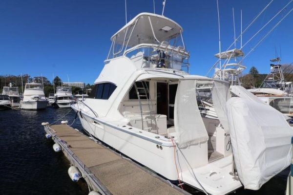 Riviera 3850 Flybridge image