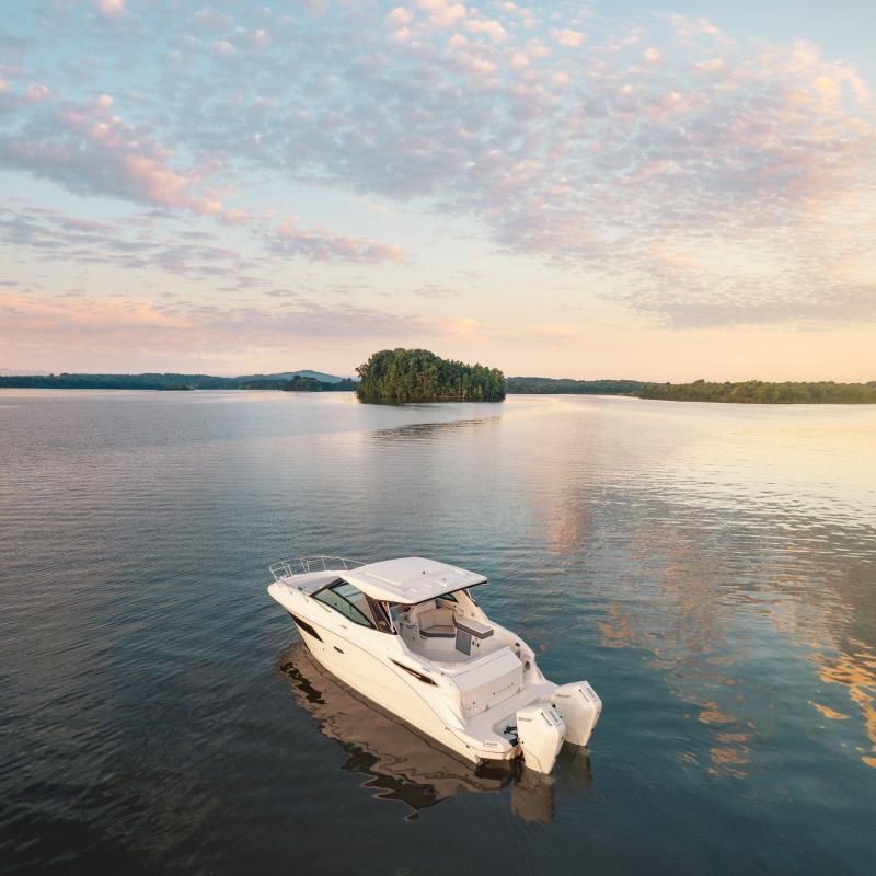 Image for SEA RAY 320 SUNDANCER OB COUPE 37