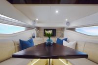 Image for SEA RAY 320 SUNDANCER  COUPE 12