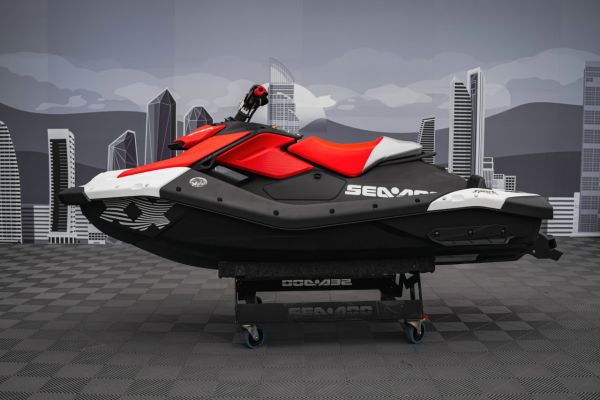 2025 Sea-Doo Spark 1Up Trixx PWC 67SE image