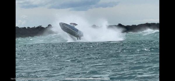 2023 Alumarine 7.5 Z Bow image