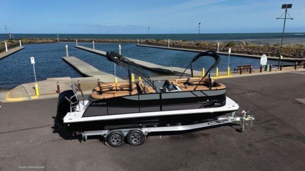 2024 Hurricane Fundeck 236 image