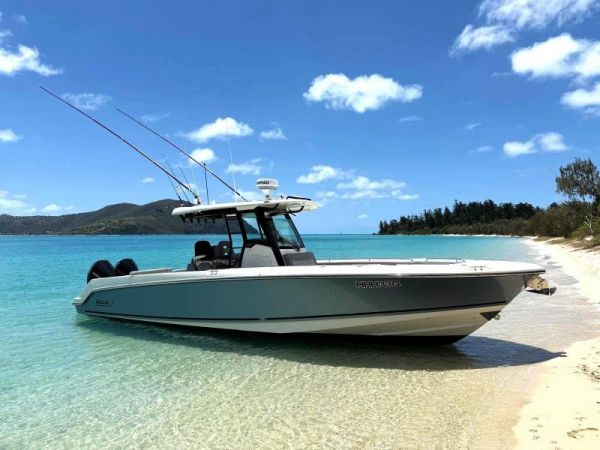 2023 Boston Whaler 330 Outrage image