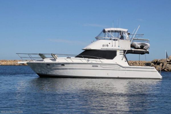 1993 Thomascraft 38 Flybridge Cruiser image