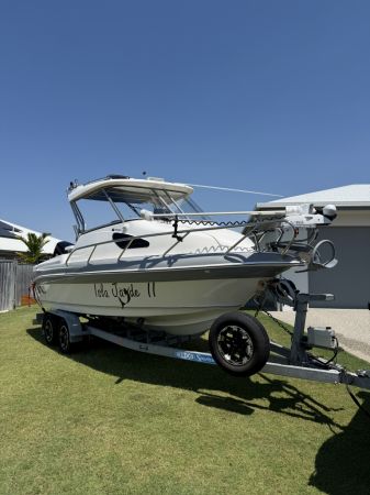 2019 Haines Signature 650F Cabin Boat image