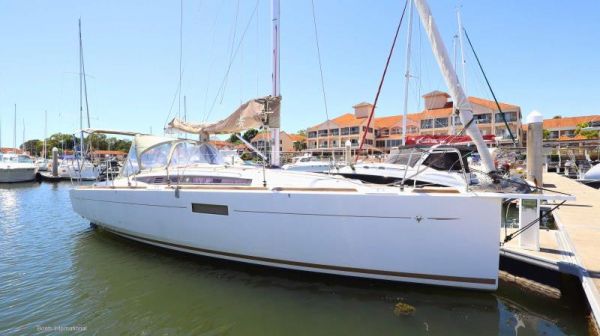 2018 Jeanneau Sun Odyssey 349 image