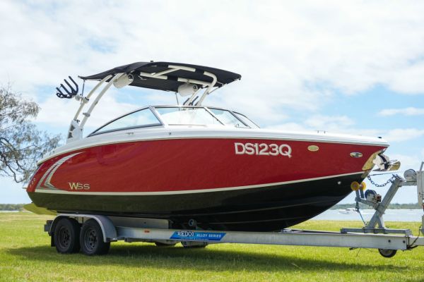 2018 Cobalt R5 Surf Monohull image