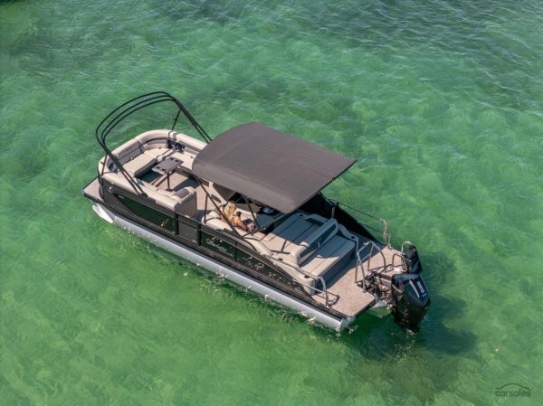 2024 Barletta Boats Cabrio 24UE Ultra Entertainer image