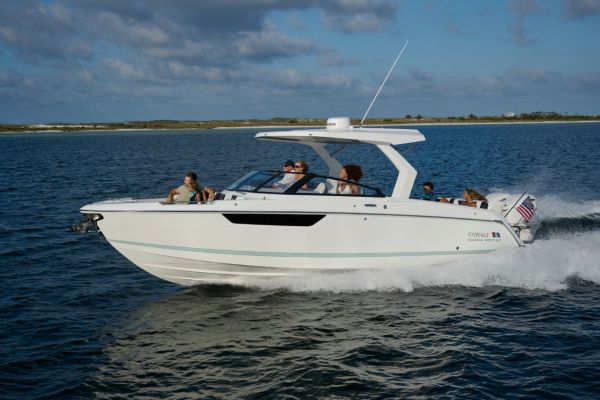 2026 Cobalt R31 Outboard Monohull image