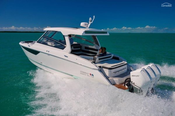 2026 Cobalt R35 Outboard Coupe image