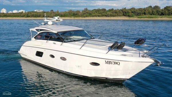 2012 Princess V39 image