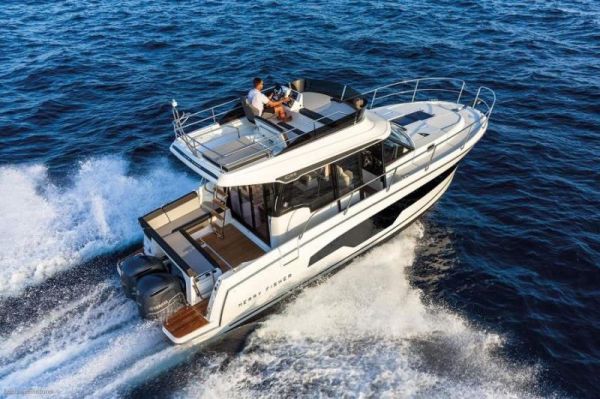 2023 Jeanneau Merry Fisher 1095 Flybridge image