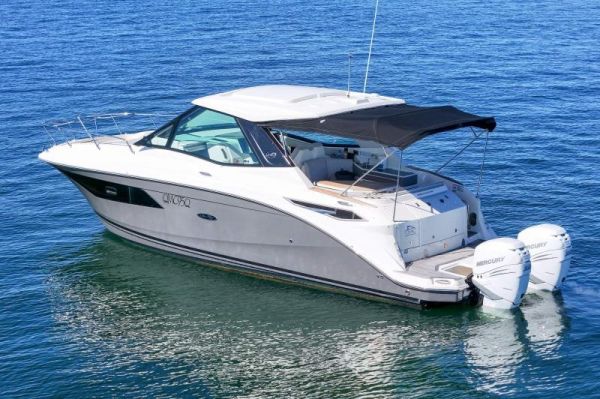 2022 Sea Ray 320 Sundancer Coupe OB image