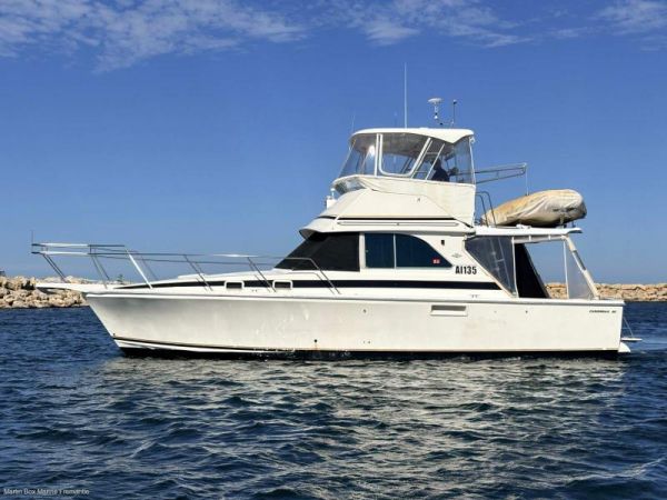 1994 Caribbean 35 Flybridge Cruiser image