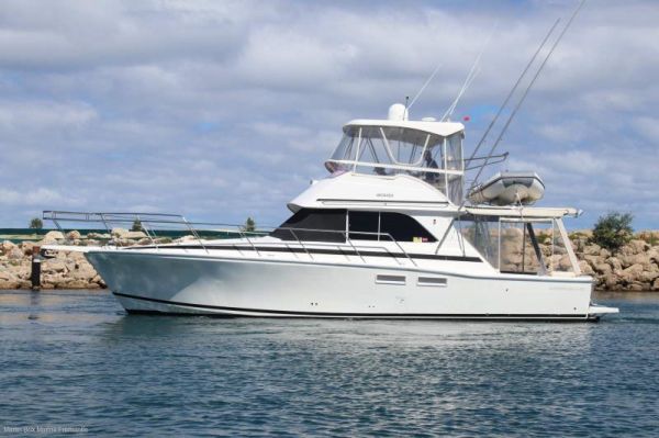2000 Caribbean 40 Flybridge Cruiser image