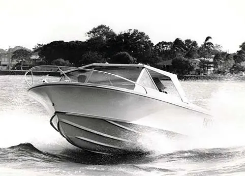 Original Haines Hunter V19R ex Bertram V18