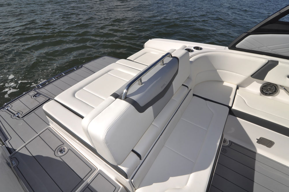 The Chaparral 247SSX is well equipped and features high freeboard